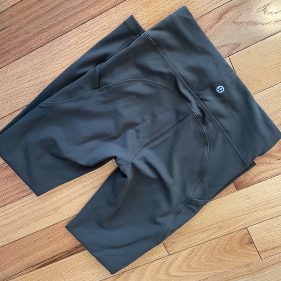 Lululemon 25” Invigorate High Rise Dark Olive size 4 - Picture 6 of 10